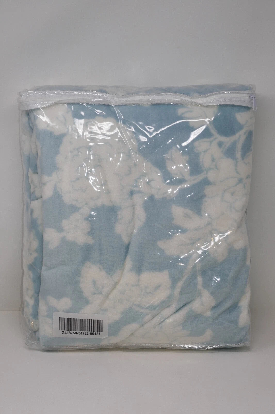 Cozelle 50" x 70" Soft & Plush Floral Decorative Throw