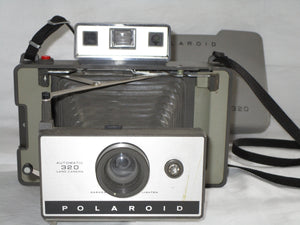 Polaroid Automatic 320 Land Camera AS IS