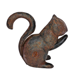 Cast Iron 4.5" Squirrel Nut Cracker w/Lever Tail