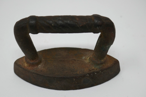 Cast Iron Mini Sad Iron with Swirl Handle Salesman Sample