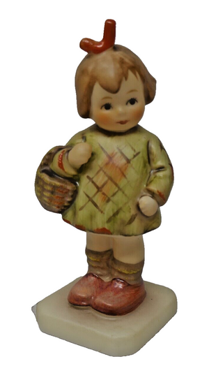 Goebel Hummel 1994 I Brought You a Gift Figurine #284