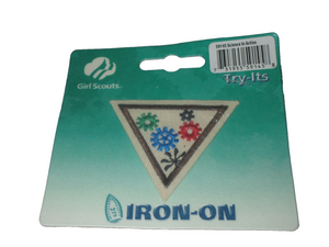 Girl Scout Brownie Iron On Badge ~ Science in Action #59145 SEALED