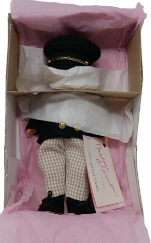 Madame Alexander Storyland Laurie 8” Doll #410