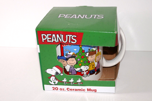 Peanuts Gang Happy Holidays 20 oz. Ceramic Mug NEW