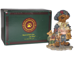 Boyds Bear ~ Grace & Jonathan…Born to Shop Figurine w/ Box