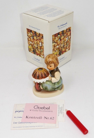 Goebel Hummel 1987 Porcelain Figurine #338 Birthday Cake