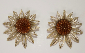 Sarah Coventry Amber Lucite Sunflower Gold Tone Clip On Earrings