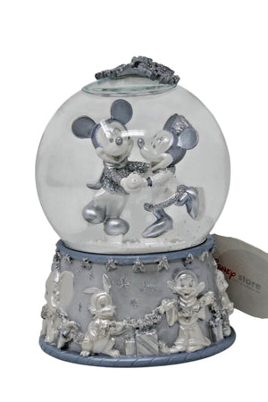 Disney Store Exclusive 2002 Special Edition Mickey Minnie Skating Snow Globe
