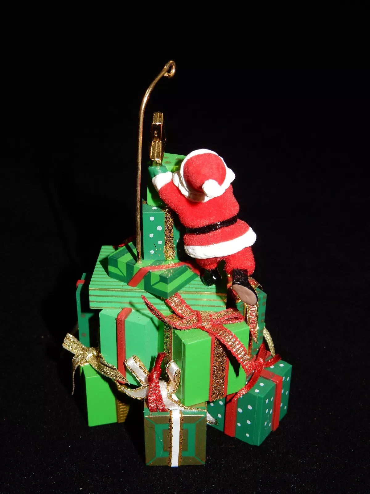 Hallmark Keepsake Ornament 2005 The Opening Game